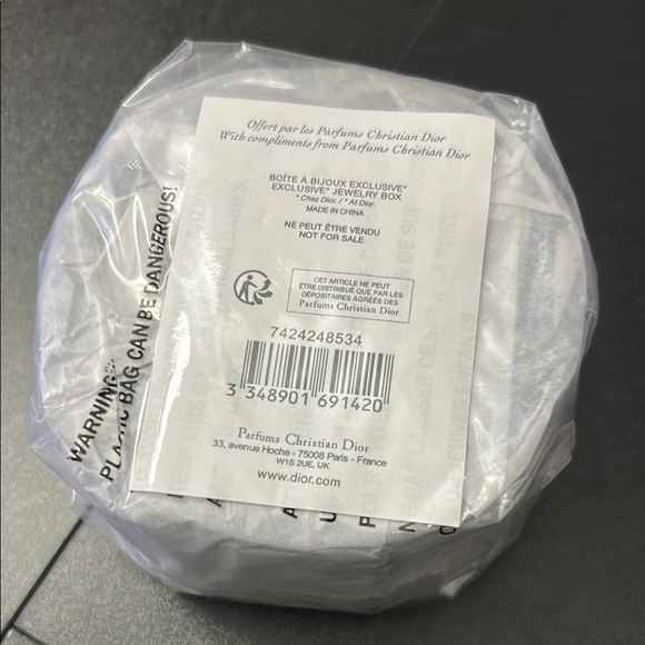 Dior Round the World Jewelry Box - Picture 4 of 4